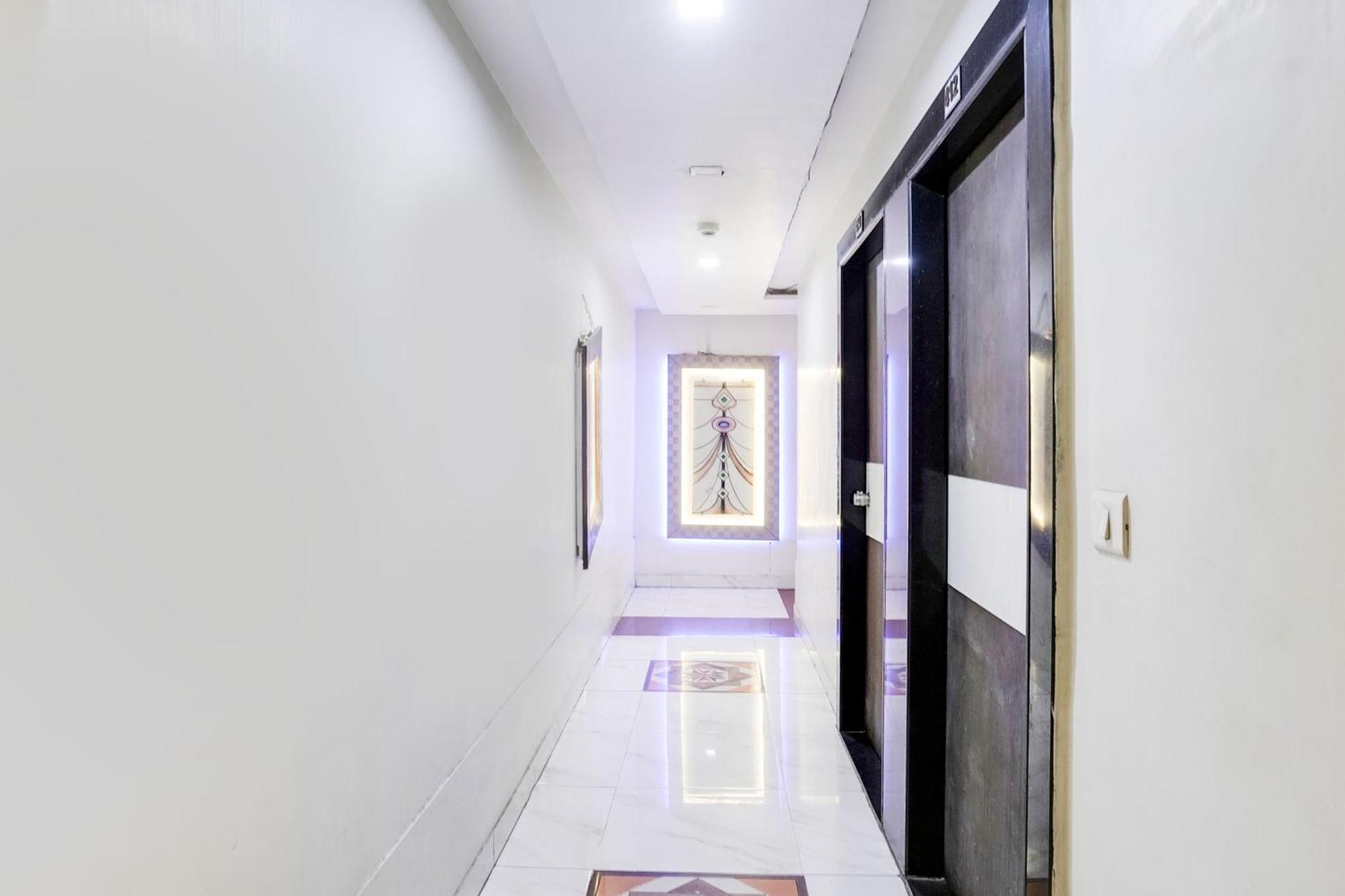 Hotel O Vanya Palace Ahmedabad Luaran gambar