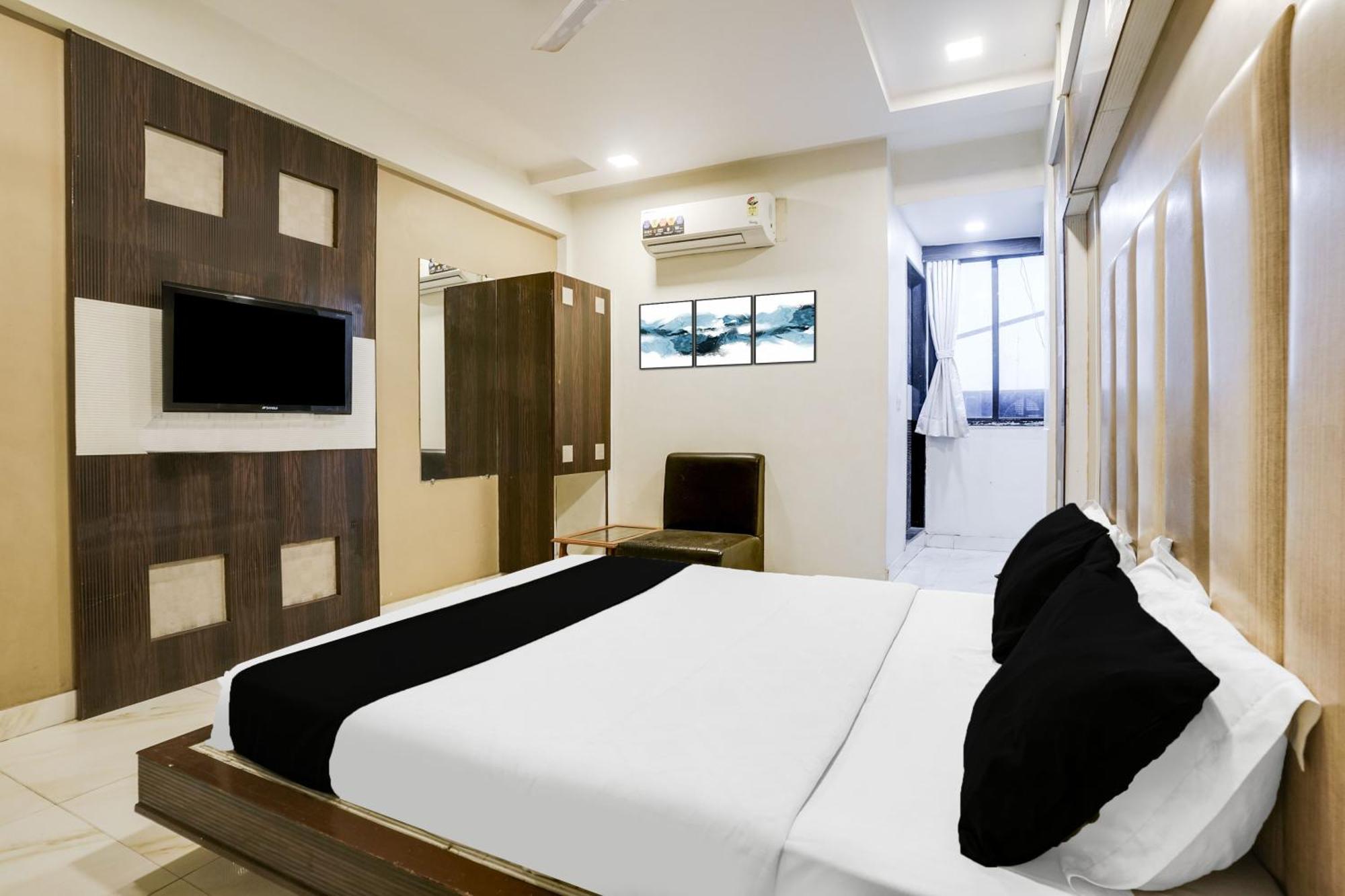 Hotel O Vanya Palace Ahmedabad Luaran gambar